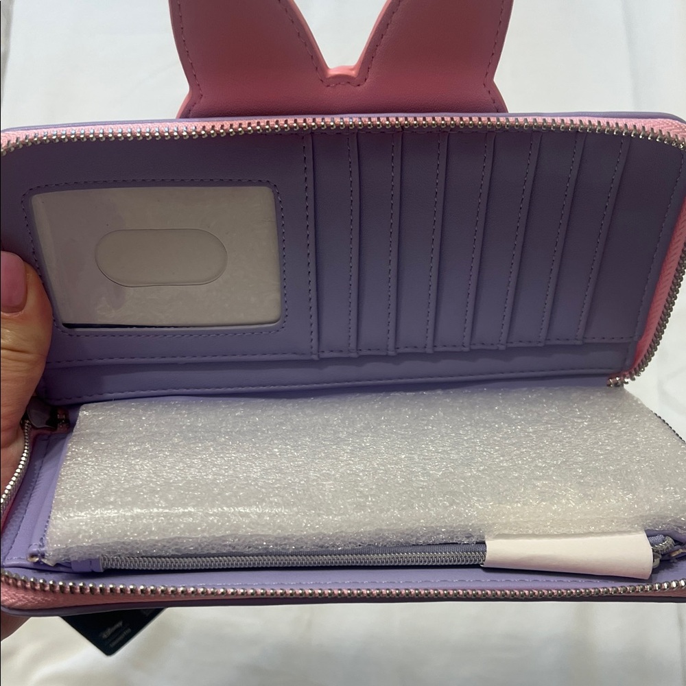 Loungefly Daisy Duck Pastel Wallet - Picture 4 of 4